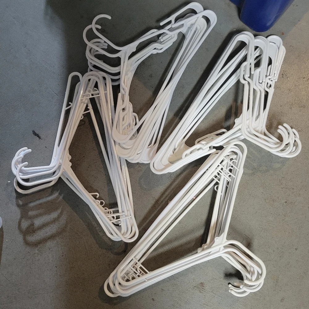 40 Whote Plastic Hangers
